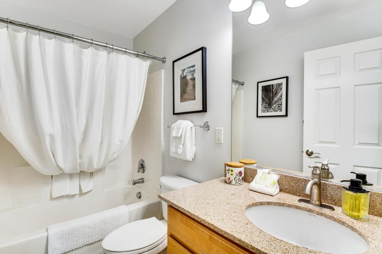 The Ocean Is Calling Westport Extérieur photo